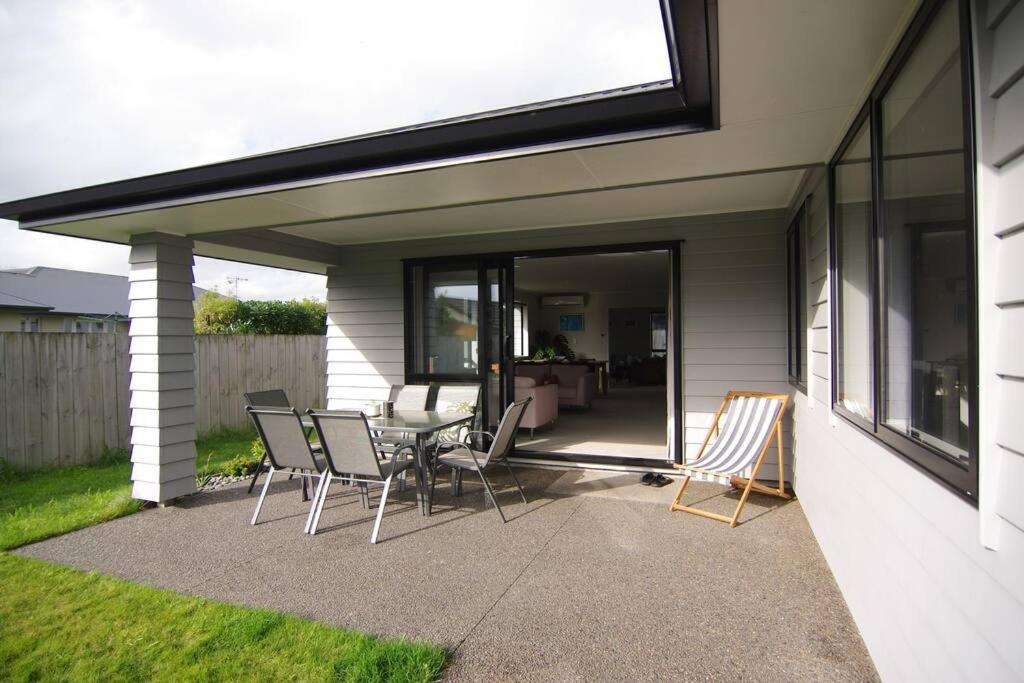 House In Hamilton Villa Buitenkant foto